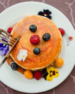 Breakfast that smiles back! Enjoy our berry-topped pancake stack at Acacia Restaurant and let every bite set the tone for a great day.

To reserve a table, call +254 731 436571. 

#EmaraOleSereni #ChristmasAtEmara #AcaciaRestaurant #BestHotelnNairobi
