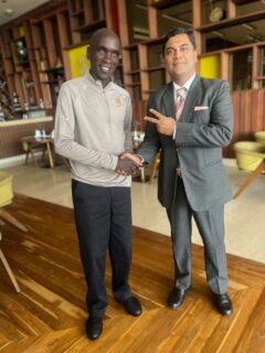 Always a pleasure hosting greatness!🤩
We are always delighted to have @kipchogeeliud at Emara Ole-Sereni.
An inspiring presence and a reminder that excellence is a lifestyle.

#emaraolesereni #eliudkipchoge