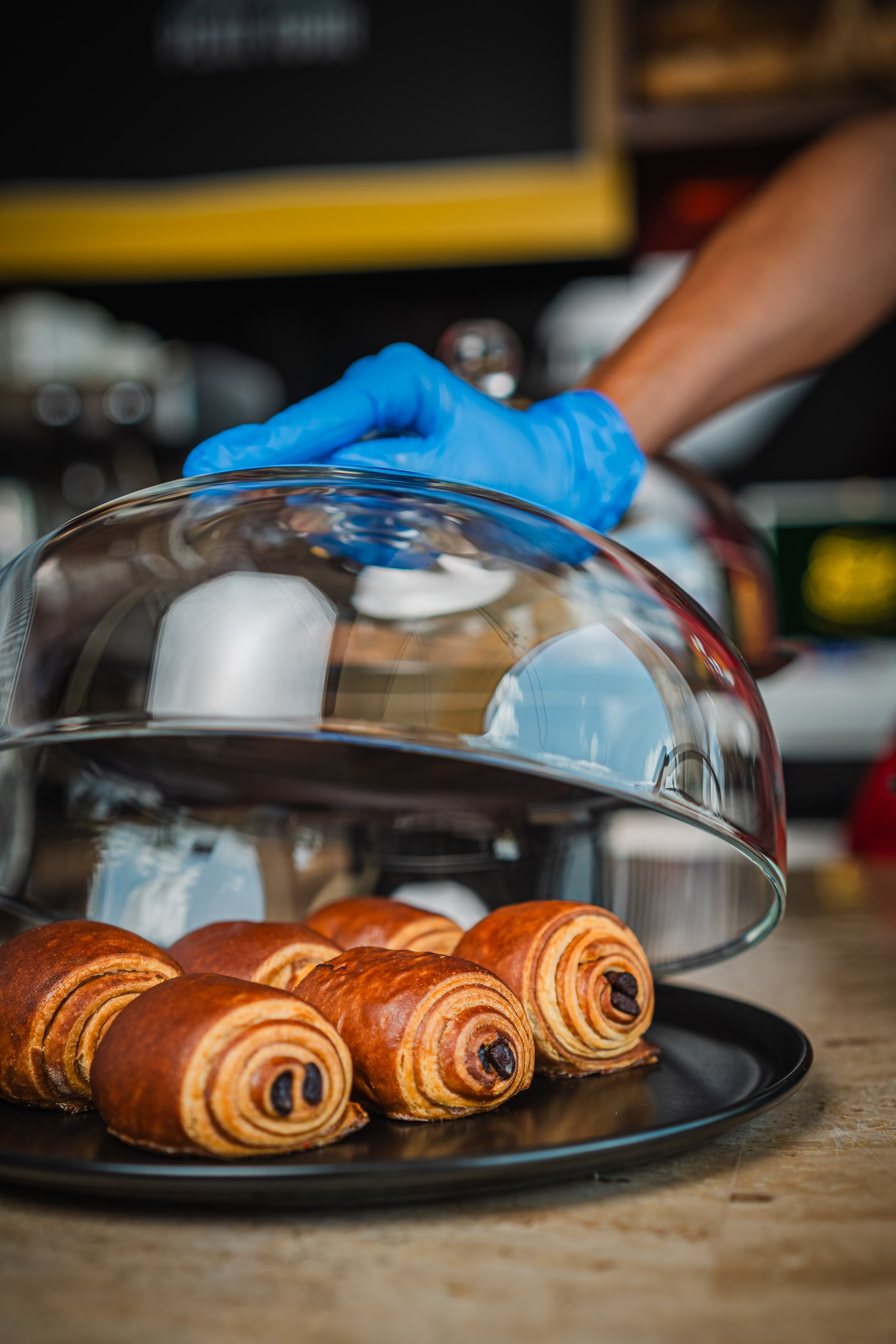 Every pastry at Karibu Cafe is baked with love and prepared with you in mind. Start your day with a taste of love. 

To reserve a table at Karibu Cafe, call +254 731 436 571.

#EmaraOleSereni #KaribuCafe #BestHotelInNairobi