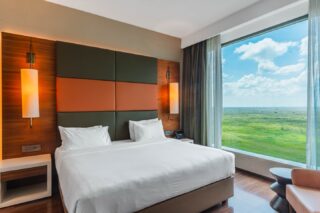 A stay with us, means waking up to a view unlike any other. Experience the breathtaking views of the park when you stay in our Deluxe Rooms. 

To book a stay, call +254 732 191000.

#EmaraOleSereni #DeluxeRooms #BestHotelInNairobi