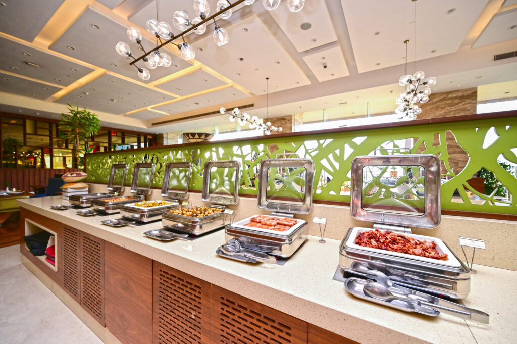 Friday Evenings at Emara Ole-Sereni